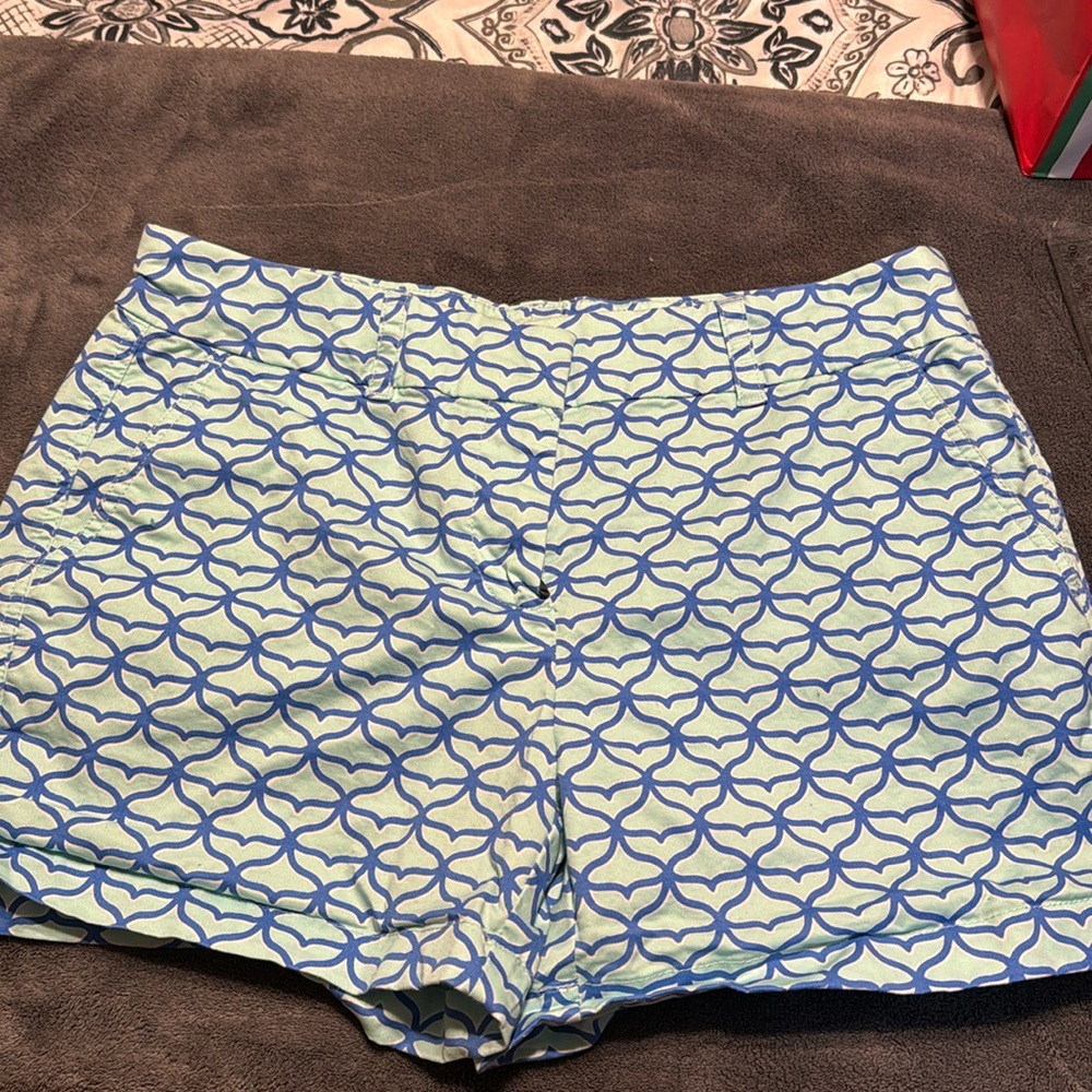 Vineyard Vines women’s size 6 shorts
